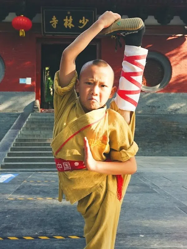 Poster phim Đại Náo Thiếu Lâm Tự trên PhimMoi